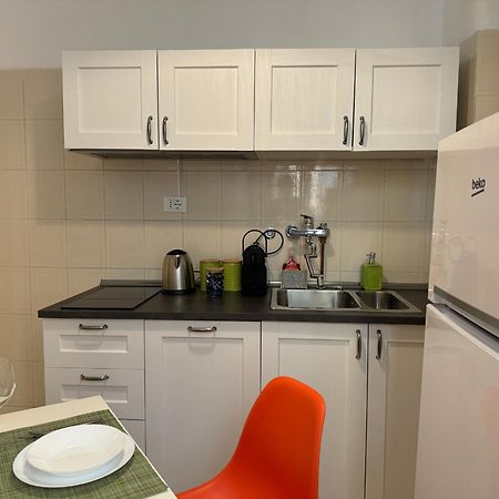 The Best Rent - Spacious One-Bedroom Apartment Near Colosseum Rome Exterior photo